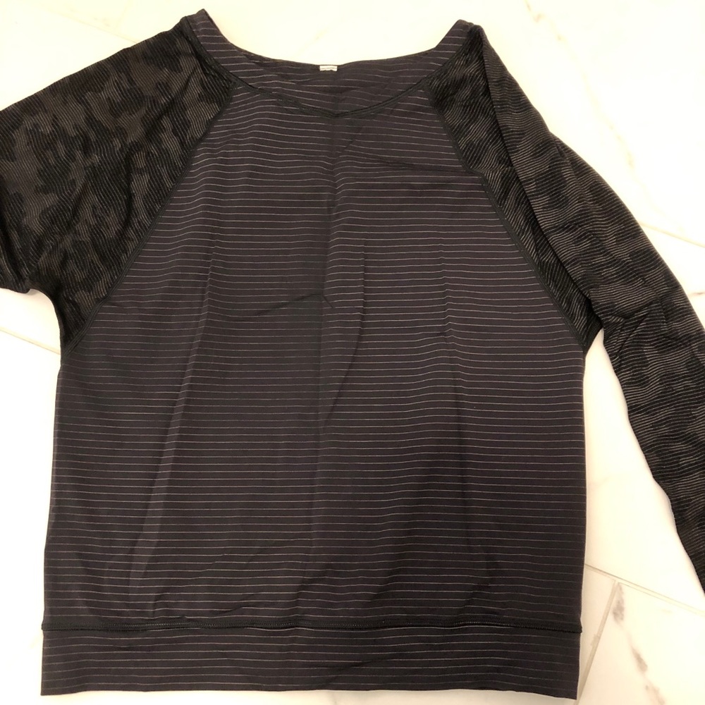 Lululemon Camo/ striped lightweight pullover
